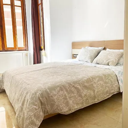 בית הארחה Cerca Al Puerto Shared ולנסיה